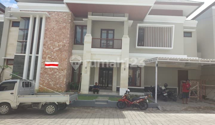 4 Bedroom Luxury Villa Fully Furnished on Jalan Sekar Sari, Denpasar
