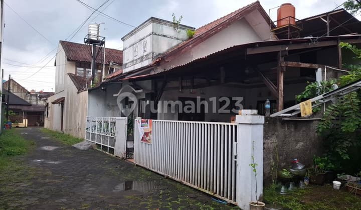 Rumah Dalam Perum Lokasi Premium di Condong Catur