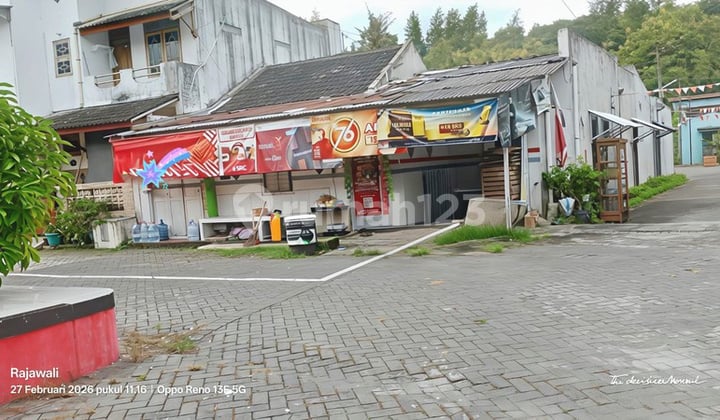 Dijual Rumah & Ruang Usaha Lokasi Strategis Dekat Kawasan Wisata Kasongan - Bantul