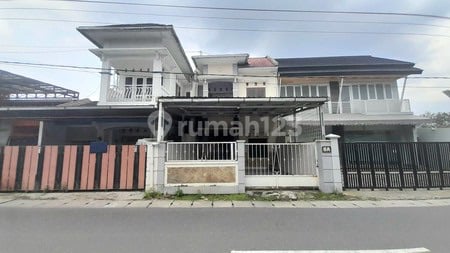Disewakan Rumah Tinggal Lokasi Strategis di Lempongsari - Sariharjo Ngaglik Sleman