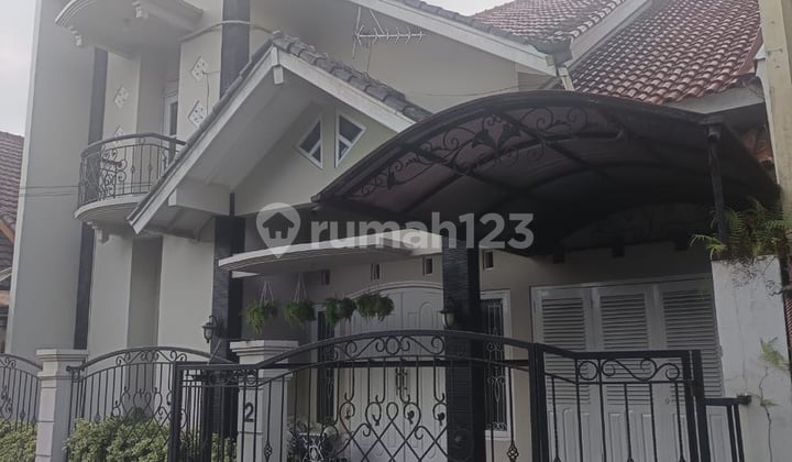 Rumah Tinggal 2 Lantai Lokasi Strategis di Condong Catur Depok Sleman