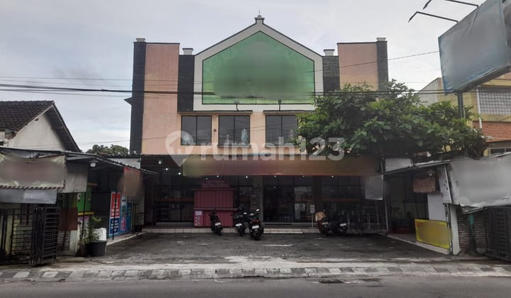 Disewakan Ruang Usaha Lokasi Strategis di Kawasan Bisnis Jalan Godean