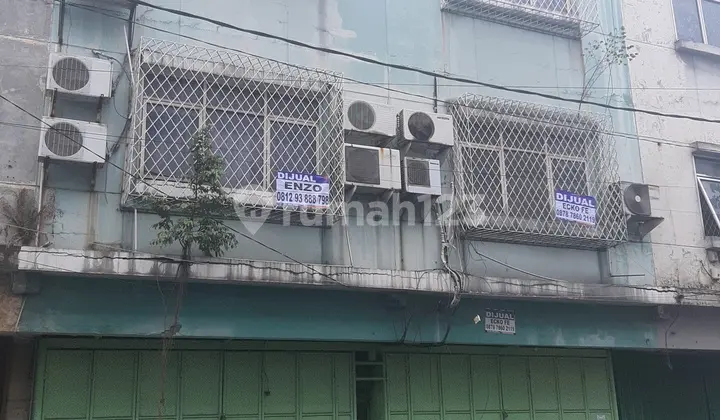 Bisa KPR, Ruko, 3 Lantai, HGB, Dekat Akses Bandara, Siap Huni