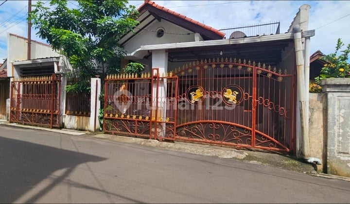 Rumah 2 Lantai di Ciomas Lokasi Strategis