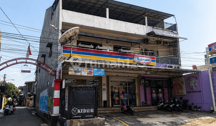 5 Shophouses Attached, 3 Already Rented, Located by the Roadside