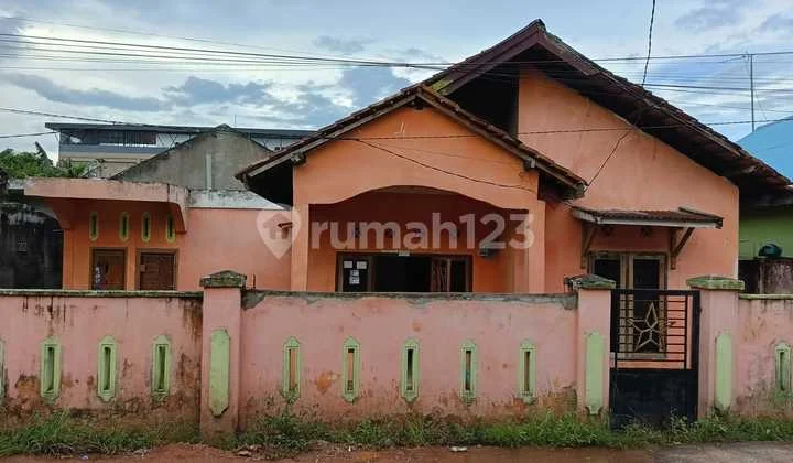 Hunian Nyaman Rumah 1 Lantai, Plus Ruangan Usaha, Luas 148M2, Kota Baru - Jambi Hunian Nyaman Rumah 1 Lantai, Plus Ruangan Usaha, Luas 148M2, Kota Baru - Jambi