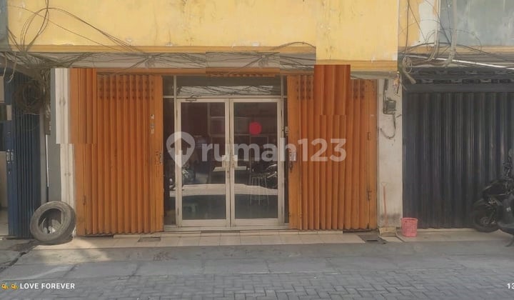 For Sale 4-Story Shop House Jemur Andayani Wonocolo, Land Area 60M², 1.15M, Busy Area, Roadside, Near Raya Jemursari, Ron.a1885