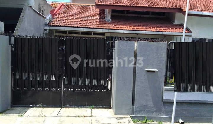 Rumah Dijual Tenggilis Mejoyo Selatan 2 Lantai LT 200 LB 200 2 Miliar Tanah Luas Dekat Merr Tenggilis