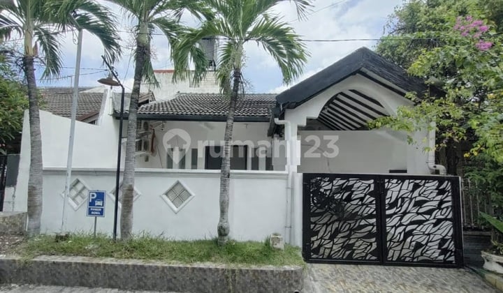 For Rent: Semi-Furnished House at Wiguna Gunung Anyar, Merr, UPN, East Surabaya - Rev.a508