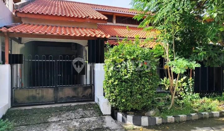Rumah Dijual Rungkut Menanggal Surabaya 2 Lantai SHM Luas 180M Strategis Surabaya Timur Murah