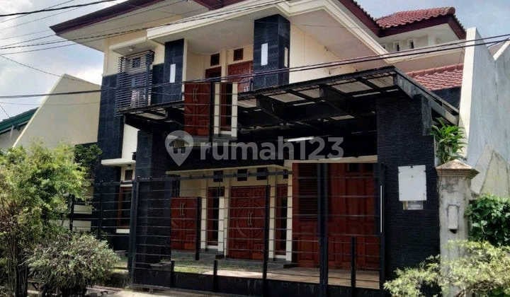 Rumah Dijual Rungkut Asri Surabaya 3,9M Semi Furnished Lt300 Lb450 Dekat Merr Upn Its