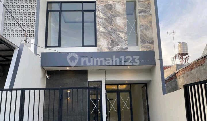Rumah Dijual Rungkut Mapan Tengah 2 Lantai LT 94 LB 120 1,7M Akses Mudah Dekat Merr Its