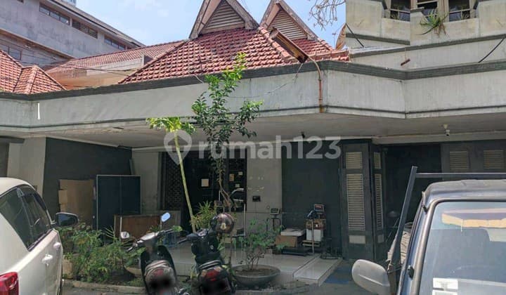 Rumah Dijual 2 Lantai Bawean Surabaya Pusat 13,5M LT 530 LB 675 Cocok Klinik Cafe Kantor Ric.a204