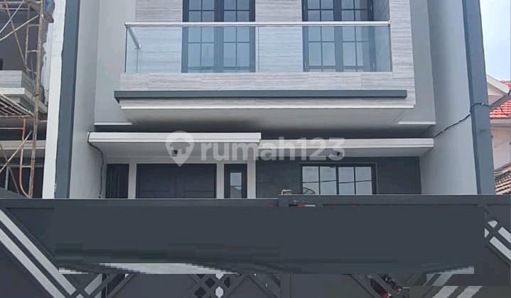 Dijual Rumah 2 Lantai Manyar Kertoadi 3 Miliar LT 120M2 LB 190M2 Hunian Nyaman Koridor Premium Manyar Ron.a2771