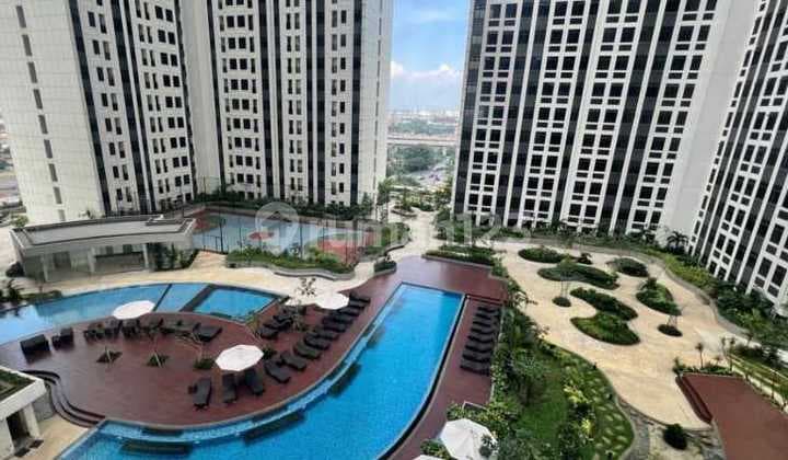 Comfortable Residence 32nd Floor Apartment, Strategic to Toll Exit 31, Cikarang