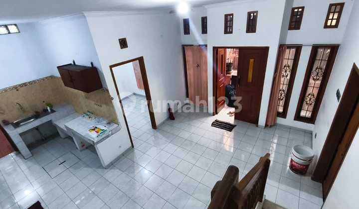Comfortable 2-Story House Strategically Located in Dago Area