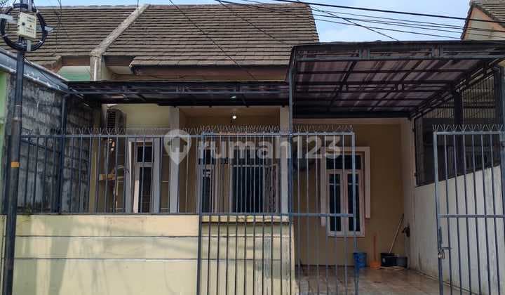 Ready-to-Occupy Cluster House in Strategic Location in Gading Serpong