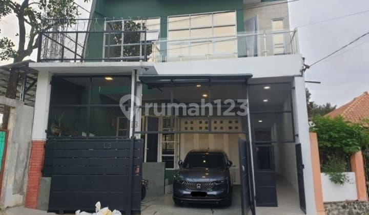 Rumah 2 Lantai Siap Huni dan Usaha Kost di Kebon Jeruk Jakbar