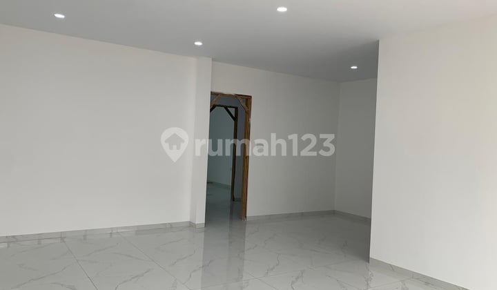 Rumah Semi Furnished Nego