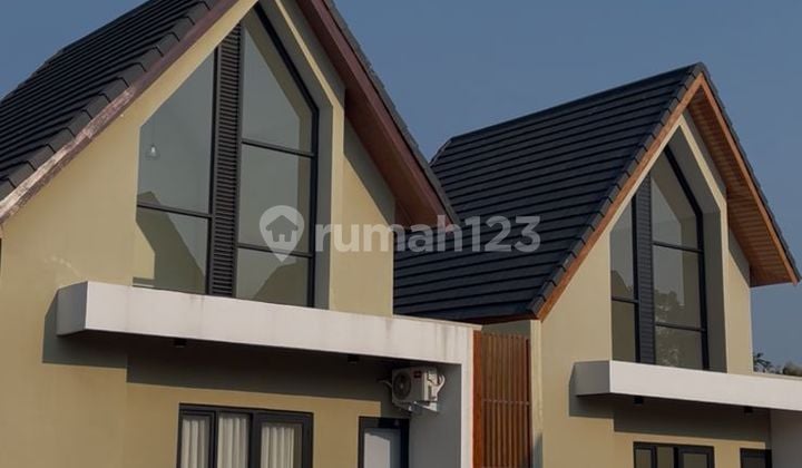 Siap Huni, Rumah, 2 Lantai, SHM, Dekat Pusat Perbelanjaan