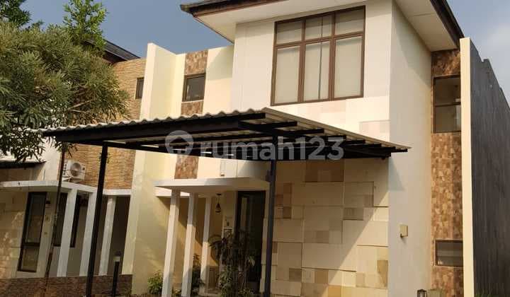 Rent a Minimalist Livable House Near Jungleland Sentul City