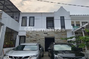 Turun Harga Dijual Cepat Rumah 2 Lantai di Grand Victoria Bogor