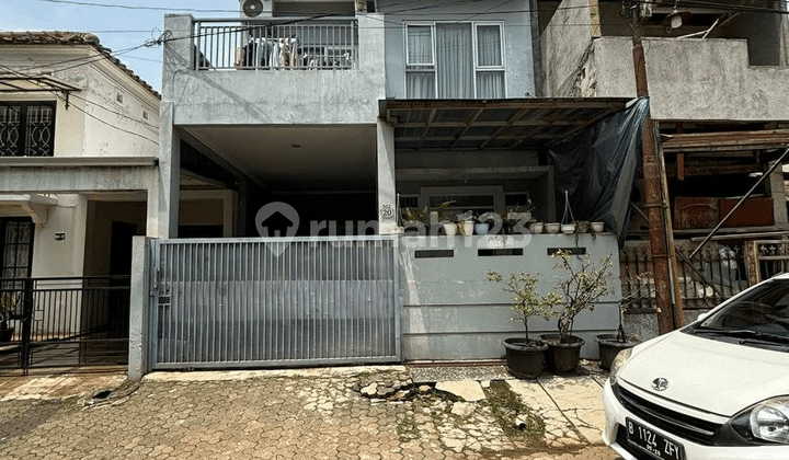 Rumah, 2 Lantai, di Cinere Hadap Taman
