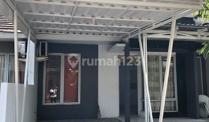 Hello! Please provide the Indonesian property text you would like me to translate into English.
