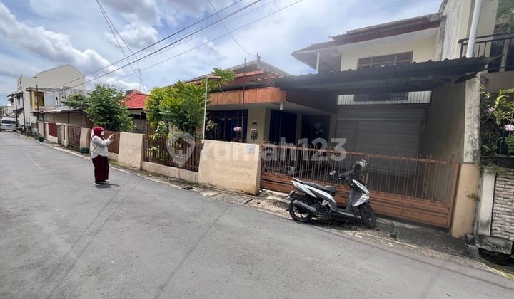 Investasi Menguntungkan Rumah Kost 15 Kamar di Area Ugm, Caturtunggal, Depok, Sleman