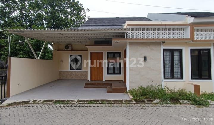 FOR SALE: Beautiful Move-In Ready House in a Residential Complex at Kalasan Sleman, Just 1.5 KM to the Toll Road