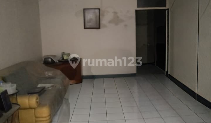 For Sale: House on Sriwijaya Street / Sayap Bkr.