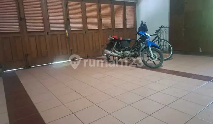 Di Jual Tanah dan Bangunan. Batu Indah,Bandung