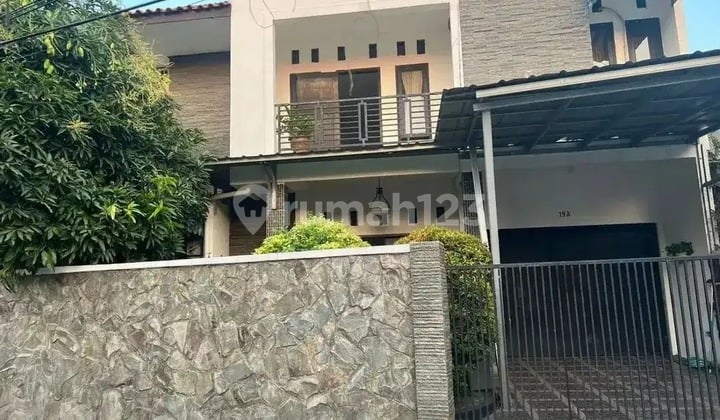 Jarang Ada! Rumah Cakep 4 KT Jatiwaringin - Harga Masuk Akal
