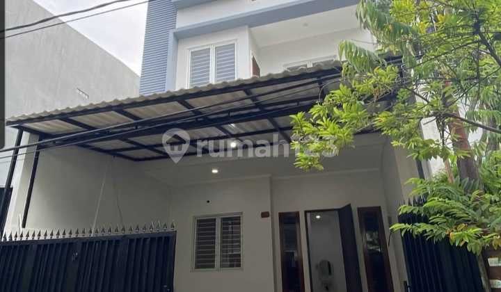 Jual Rumah Bagus 4 Lantai Rapih Lokasi di Sunter
