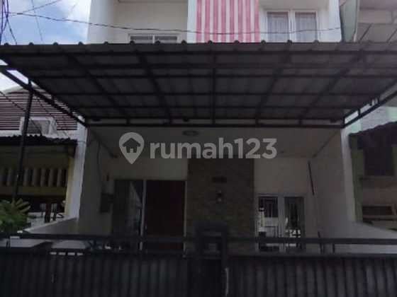 Rumah 3 Lantai Kelapa Gading