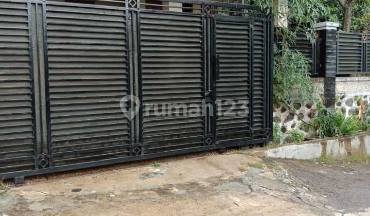 Di Jual Rumah 3 Lantai Siap Huni di Cibiru Bandung Timur
