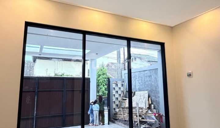 Dijual Rumah Baru Mewah Desain Kekinian di Riung Bandung 5 Menit Dari Exit Tol Summarecon dan Kereta Cepat Whoosh