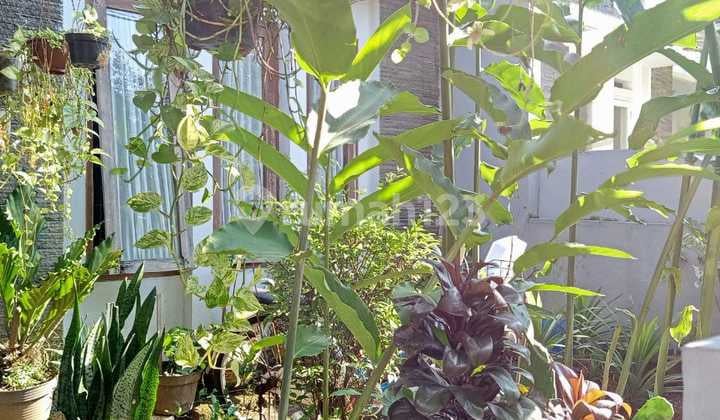 Rumah Sudah Renovasi di Komplek Buah Batu Regensi