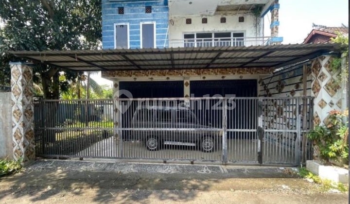 House and Kiosk in Banjarangkan, Klungkung