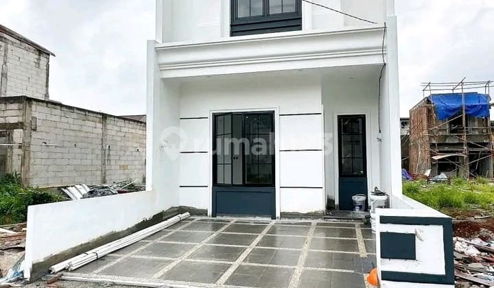 Luxury House, Full Red Brick, Main Roadside, 5 Minutes from LRT Ciracas, 5 Minutes from LRT Rambutan, 5 Minutes from Pasar Rebo Toll, Flood-Free