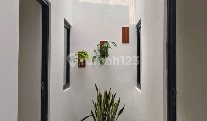 Rumah 1.5 Lantai Hadap Barat SHM Dijual Cepat Siap Huni di BSD