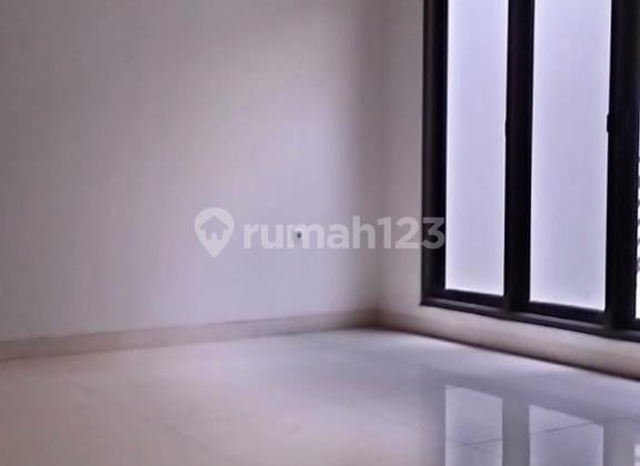 Rumah Unfurnish 2 Lantai Siap Huni di Pejaten Barat Pasar Minggu