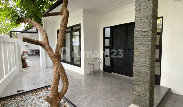 Rumah Modern 2 Lantai SHM Unfurnished Bebas Banjir di Ciledug