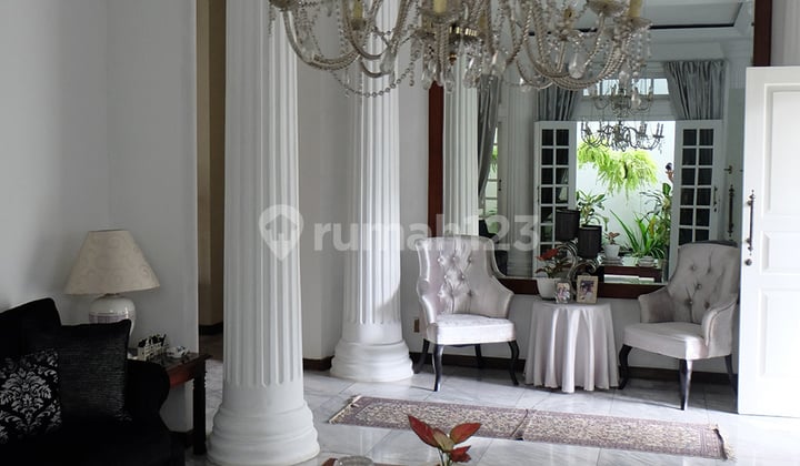 5-Bedroom House with Large Yard Unfurnished Freehold (SHM) in Pondok Indah