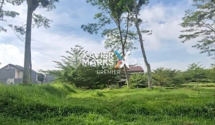 Prime Land Parcel for Sale Below Market Price on Main Boulevard of Araya Valley