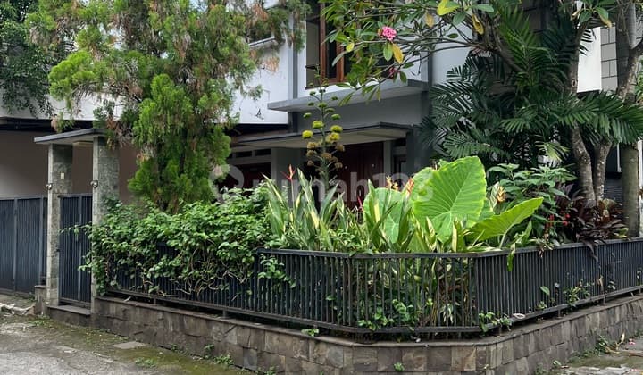 Rumah Hook di Casa 23 Lebak Bulus Cilandak Jakarta Selatan