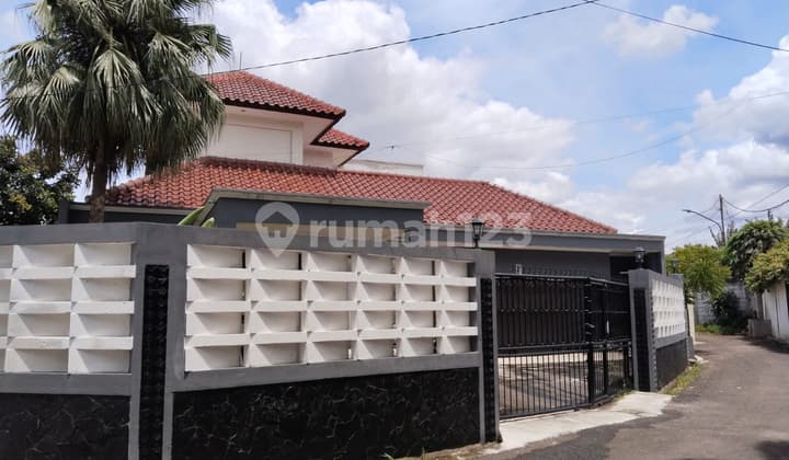 Rumah Luas 2 Lantai Siap Huni Tanah Kusir Jakarta Selatan