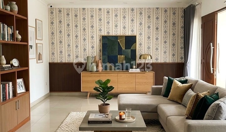 Rumah 2 Lantai Pusat Kota Siap Huni