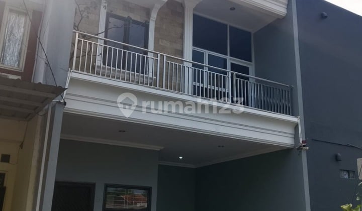 Dijual Rumah 2 Lantai 150M² Strategis, Bebas Banjir, & Asri.