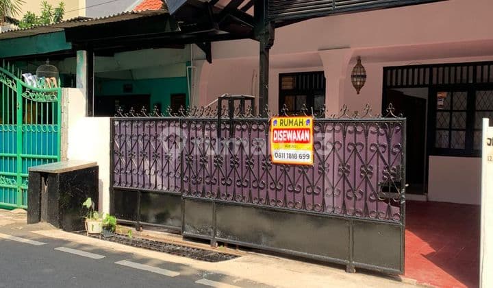 Rumah, 2 Lantai, SHM, di Cilandak,Dekat MRT dan Transjakarta